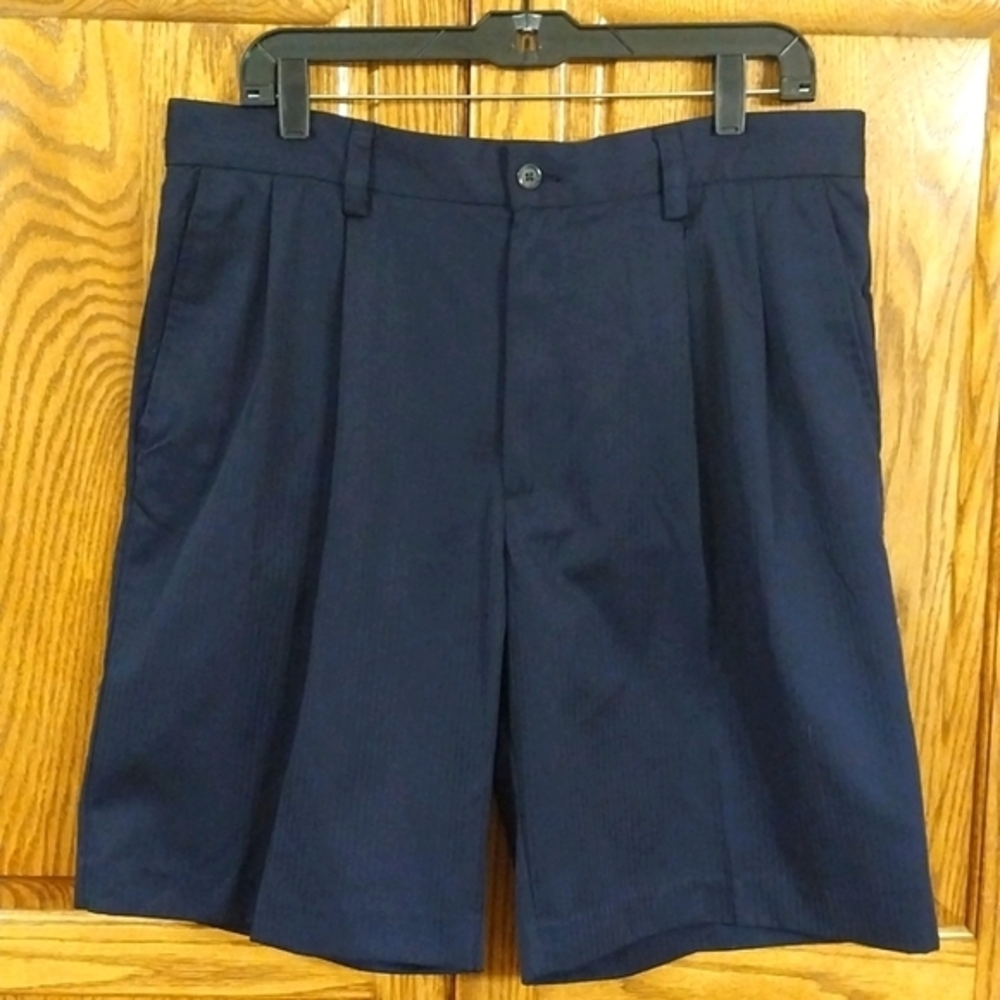 IZOD Golf‎ Men's Shorts Size 34 Midnight Blue Shadow Stripe Print Inseam 9.5"